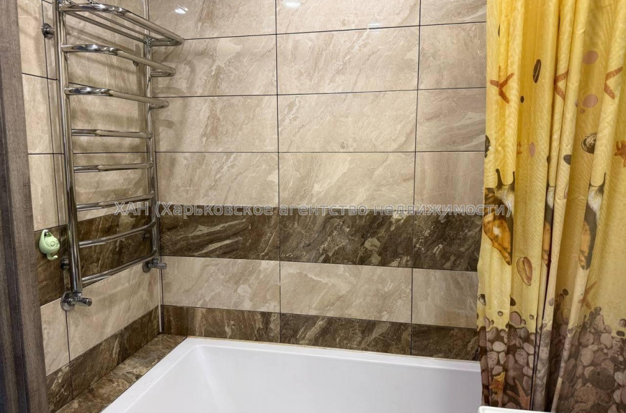 Продам квартиру, Ньютона ул. , 2 кім., 59 м², авторский дизайн 