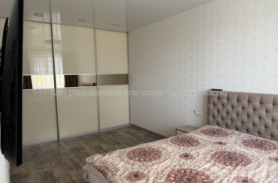 Продам квартиру, Ньютона ул. , 2 кім., 59 м², авторский дизайн 