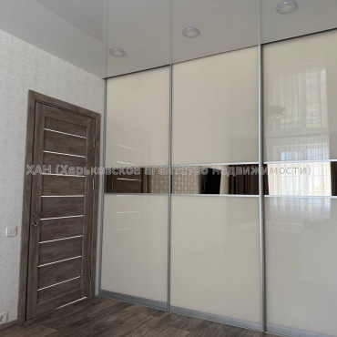 Продам квартиру, Ньютона ул. , 2 кім., 59 м², авторский дизайн 