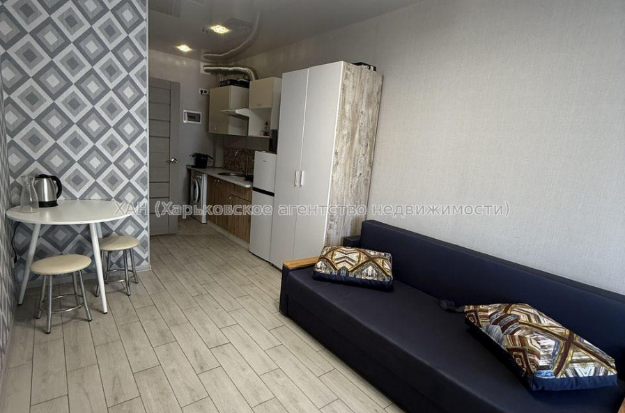 Продам квартиру, Шевченковский пер. , 1 кім., 19 м², евроремонт 