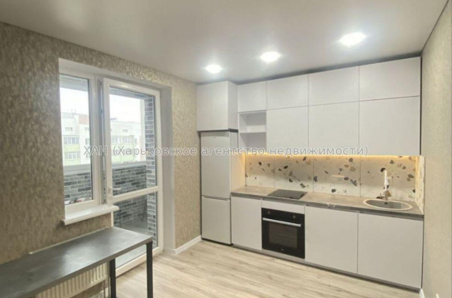 Продам квартиру, Мира ул. , 1 кім., 40 м², авторский дизайн 