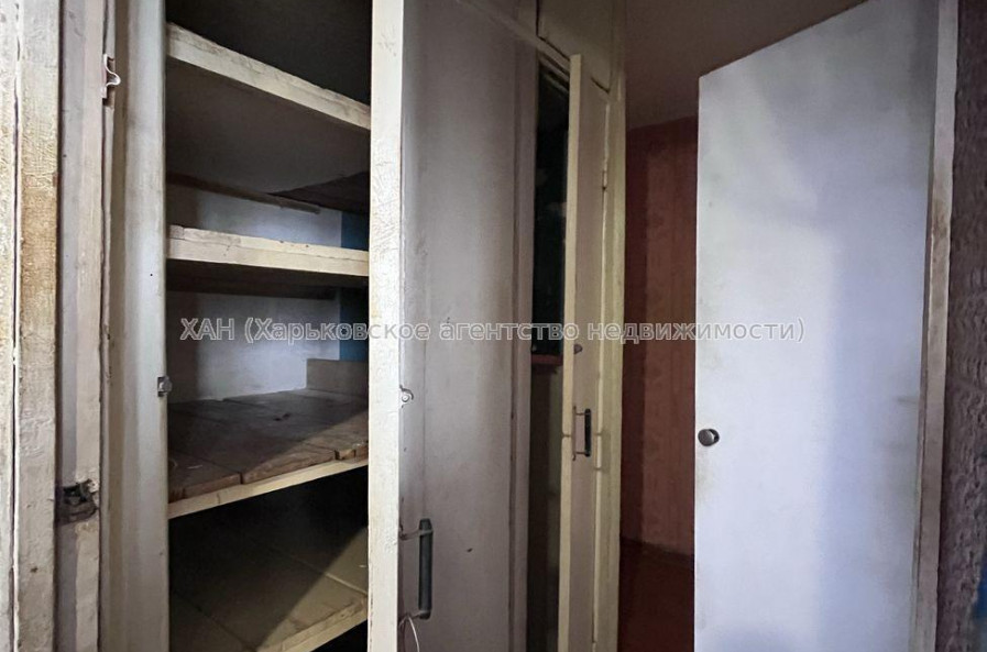 Продам квартиру, Павла Тычины ул. , 3  ком., 65.80 м², советский ремонт 