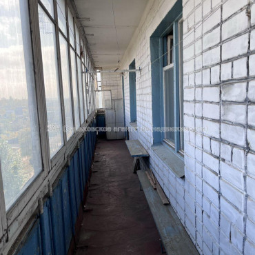 Продам квартиру, Павла Тычины ул. , 3  ком., 65.80 м², советский ремонт 