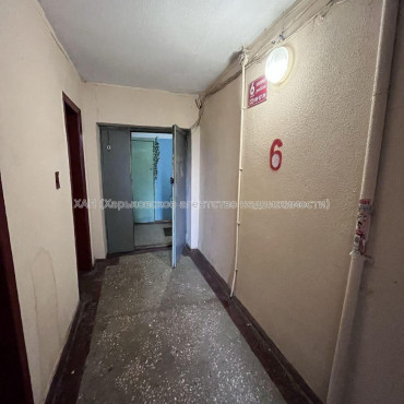 Продам квартиру, Павла Тычины ул. , 23 , 3  ком., 65.80 м², советский ремонт 