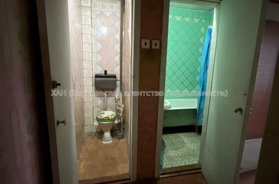 Продам квартиру, Павла Тычины ул. , 23 , 3  ком., 65.80 м², советский ремонт 