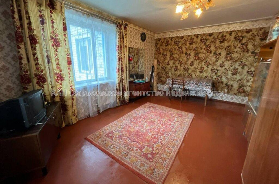 Продам квартиру, Павла Тычины ул. , 3 кім., 65.80 м², советский ремонт 