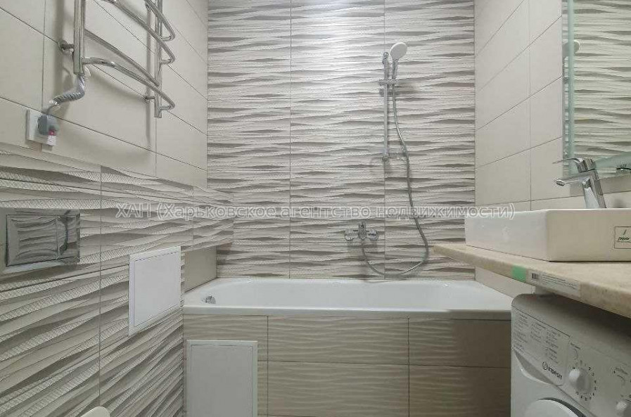 Продам квартиру, Сабуровский пер. , 1 кім., 36.60 м², евроремонт 