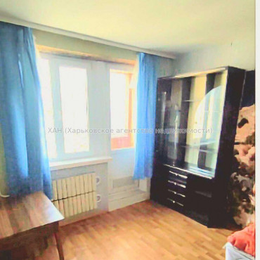 Продам квартиру, Роганская ул. , 1 кім., 27 м², косметический ремонт 