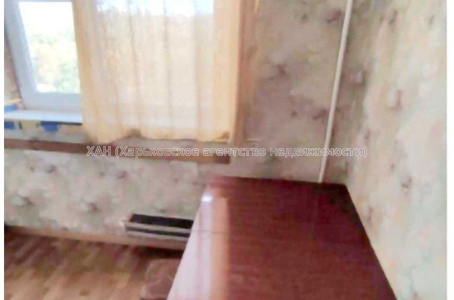 Продам квартиру, Роганская ул. , 1 кім., 27 м², косметический ремонт 