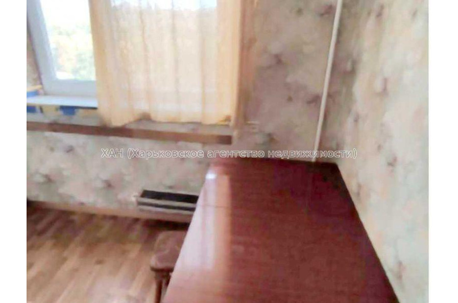 Продам квартиру, Роганская ул. , 1 кім., 27 м², косметический ремонт 