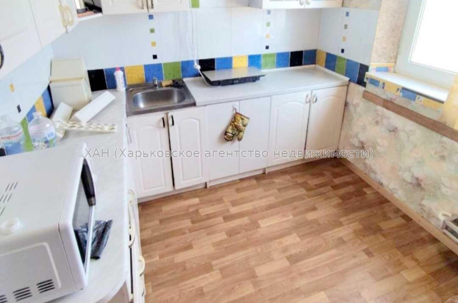 Продам квартиру, Роганская ул. , 1 кім., 27 м², косметический ремонт 