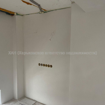 Продам квартиру, Героев Харькова просп. , 4  ком., 96 м², без отделочных работ 