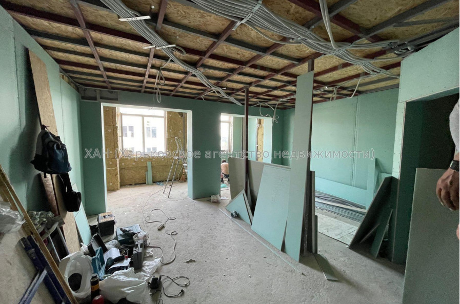 Продам квартиру, Героев Харькова просп. , 4  ком., 96 м², без отделочных работ 