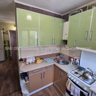 Продам квартиру, 23 Августа ул. , 2 кім., 41.90 м², капитальный ремонт  - фото 1 Продам квартиру, 23 Августа ул. , 2 кім., 41.90 м², капитальный ремонт