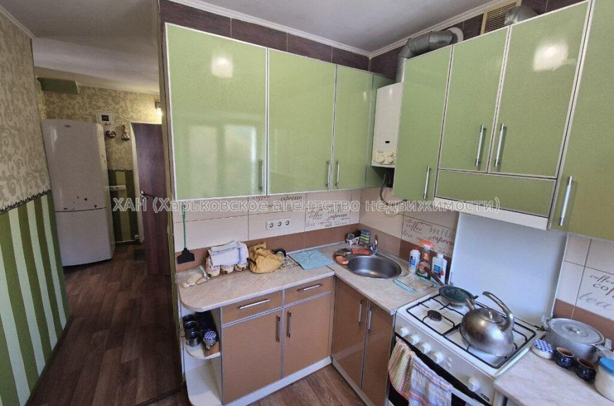 Продам квартиру, 23 Августа ул. , 2 кім., 41.90 м², капитальный ремонт 