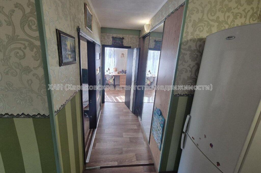Продам квартиру, 23 Августа ул. , 2 кім., 41.90 м², капитальный ремонт 