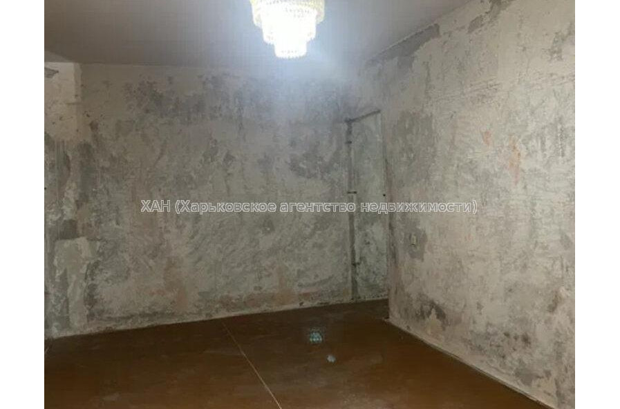 Продам квартиру, Непокоренных ул. , 4  ком., 67.90 м², без ремонта 