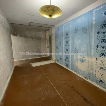 Продам квартиру, Непокоренных ул. , 4  ком., 67.90 м², без ремонта 