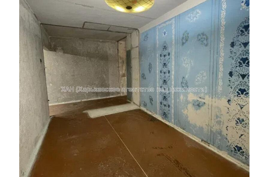 Продам квартиру, Непокоренных ул. , 4  ком., 67.90 м², без ремонта 