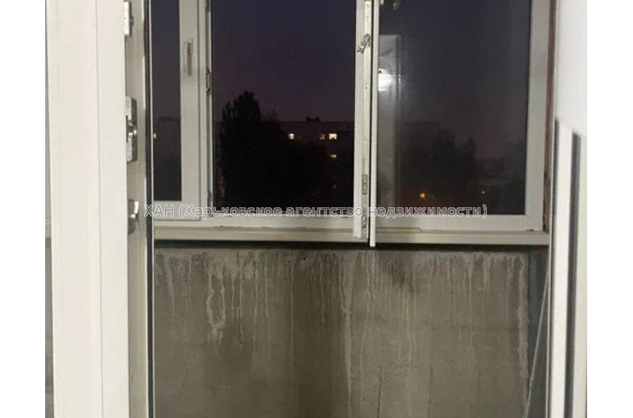 Продам квартиру, Непокоренных ул. , 4  ком., 67.90 м², без ремонта 