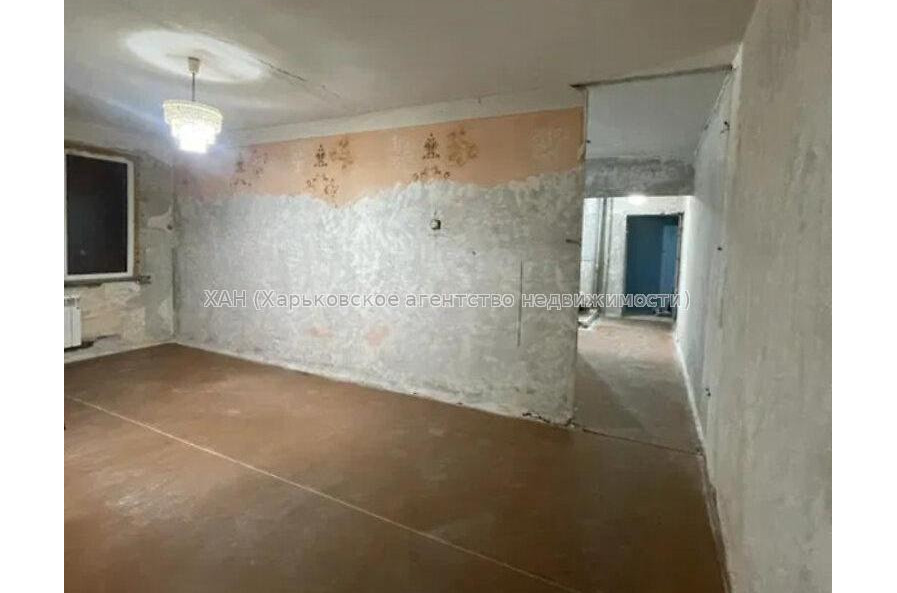 Продам квартиру, Непокоренных ул. , 4  ком., 67.90 м², без ремонта 