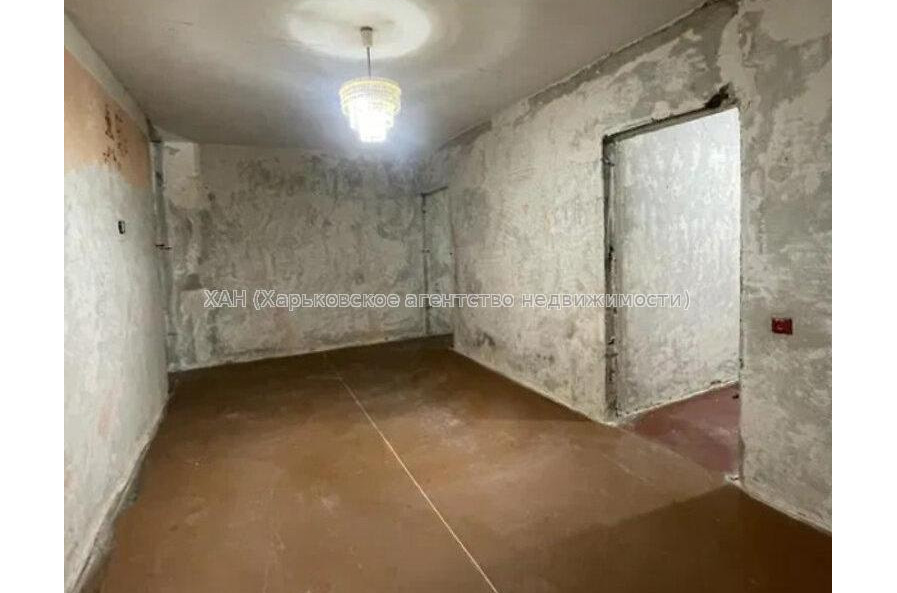 Продам квартиру, Непокоренных ул. , 4  ком., 67.90 м², без ремонта 