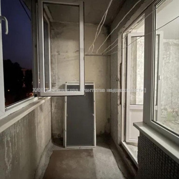 Продам квартиру, Непокоренных ул. , 4  ком., 67.90 м², без ремонта 