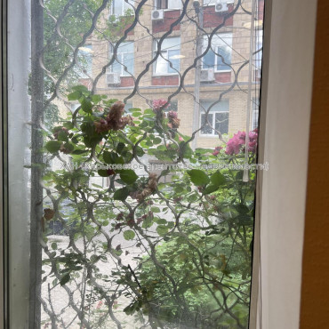 Продам квартиру, Потебни ул. , 2 , 3 кім., 67 м², косметический ремонт 