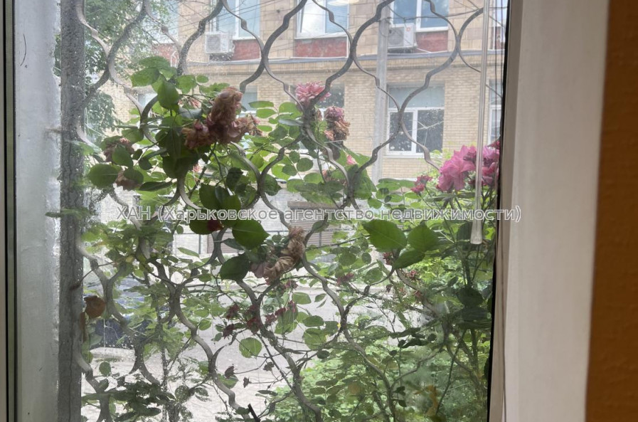 Продам квартиру, Потебни ул. , 2 , 3 кім., 67 м², косметический ремонт 