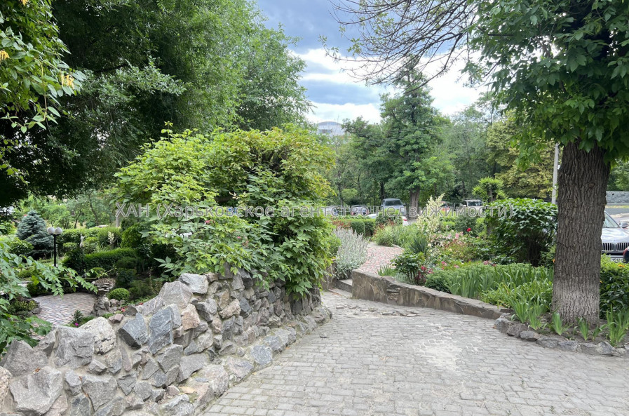 Продам квартиру, Потебни ул. , 2 , 3 кім., 67 м², косметический ремонт 