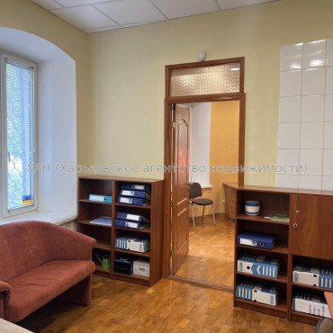 Продам квартиру, Потебни ул. , 2 , 3 кім., 67 м², косметический ремонт 