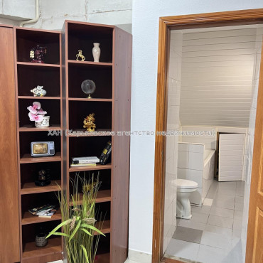 Продам квартиру, Потебни ул. , 2 , 3 кім., 67 м², косметический ремонт 