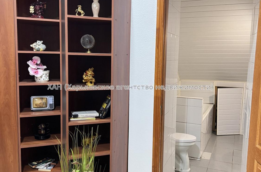 Продам квартиру, Потебни ул. , 2 , 3 кім., 67 м², косметический ремонт 