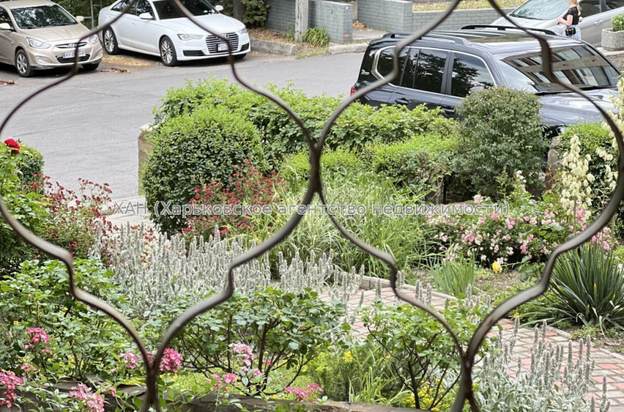 Продам квартиру, Потебни ул. , 2 , 3 кім., 67 м², косметический ремонт 