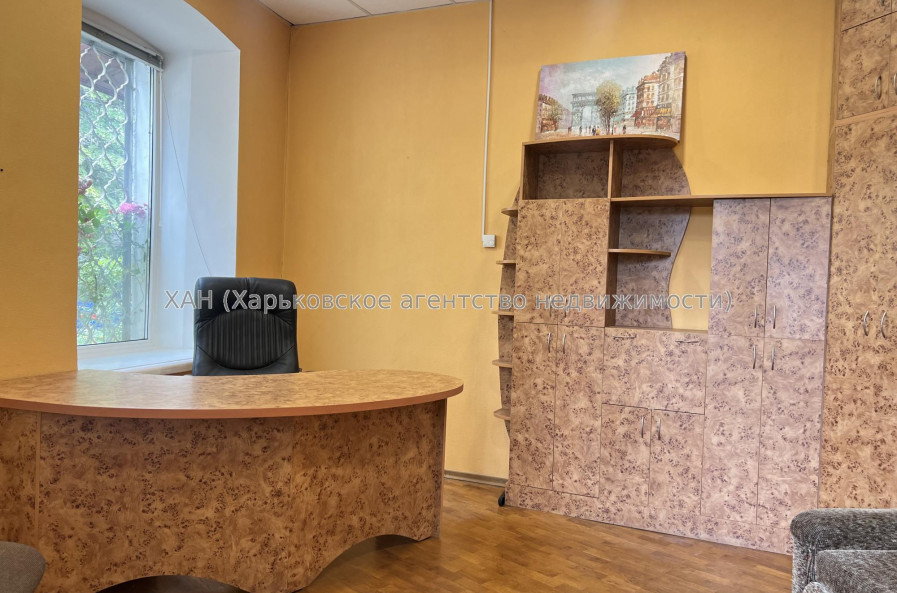 Продам квартиру, Потебни ул. , 2 , 3 кім., 67 м², косметический ремонт 