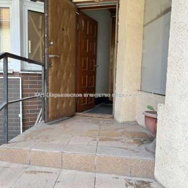 Продам квартиру, Потебни ул. , 2 , 3 кім., 67 м², косметический ремонт 