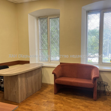 Продам квартиру, Потебни ул. , 2 , 3 кім., 67 м², косметический ремонт 