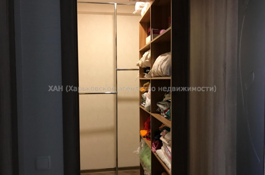 Продам квартиру, Светлая ул. , 21 , 3  ком., 61.20 м², евроремонт 