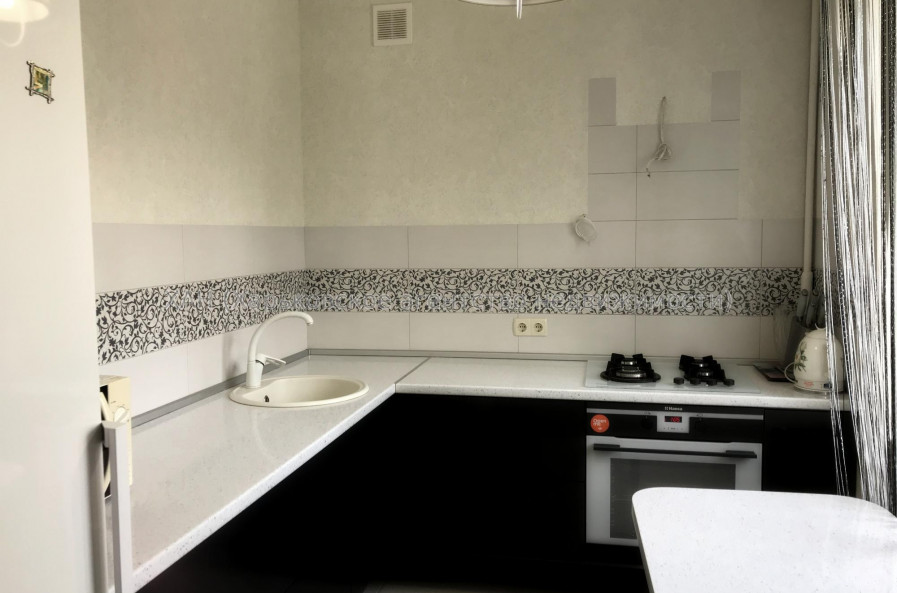 Продам квартиру, Светлая ул. , 21 , 3  ком., 61.20 м², евроремонт 