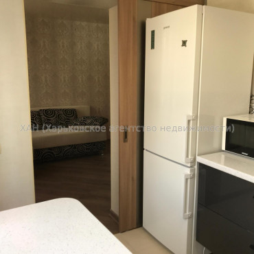 Продам квартиру, Светлая ул. , 21 , 3  ком., 61.20 м², евроремонт 