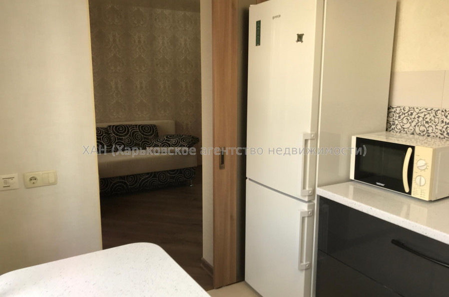 Продам квартиру, Светлая ул. , 21 , 3  ком., 61.20 м², евроремонт 