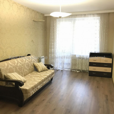 Продам квартиру, Светлая ул. , 21 , 3  ком., 61.20 м², евроремонт 