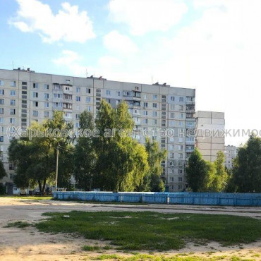 Продам квартиру, Валентиновская ул. , 3 кім., 68 м², капитальный ремонт 