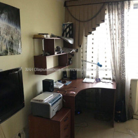 Продам квартиру, Валентиновская ул. , 3  ком., 68 м², капитальный ремонт