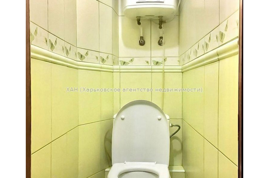 Продам квартиру, Валентиновская ул. , 3  ком., 68 м², капитальный ремонт 