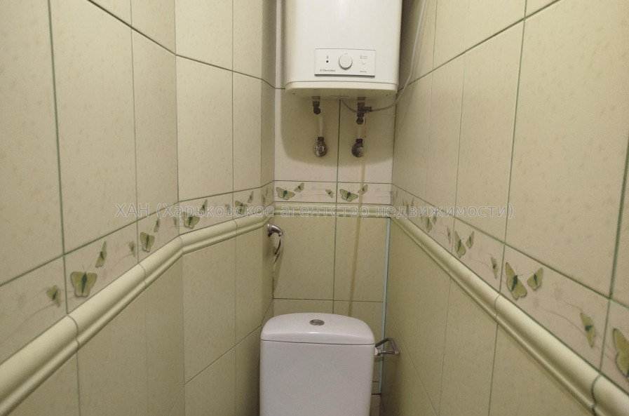 Продам квартиру, Валентиновская ул. , 3 кім., 68 м², капитальный ремонт 