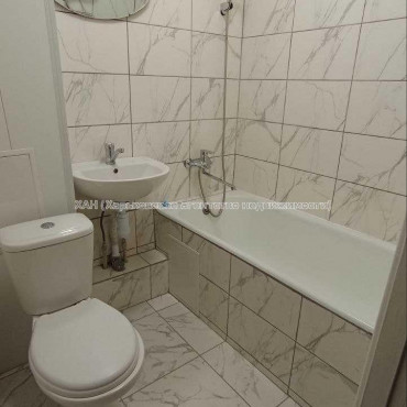 Продам квартиру, Харьковских Дивизий ул. , 3 кім., 60 м², евроремонт 