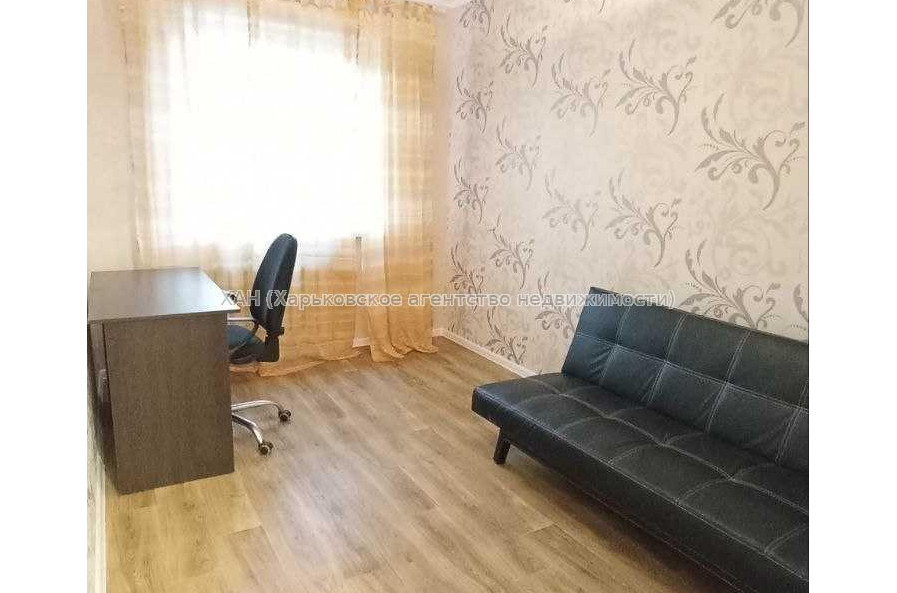 Продам квартиру, Харьковских Дивизий ул. , 3 кім., 60 м², евроремонт 