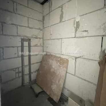 Продам квартиру, Шевченковский пер. , 1  ком., 18.80 м², без внутренних работ 