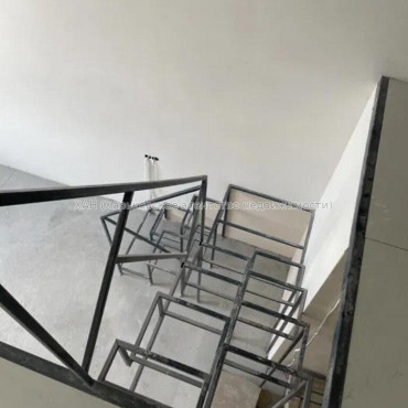 Продам квартиру, Шевченковский пер. , 1  ком., 18.80 м², без внутренних работ 